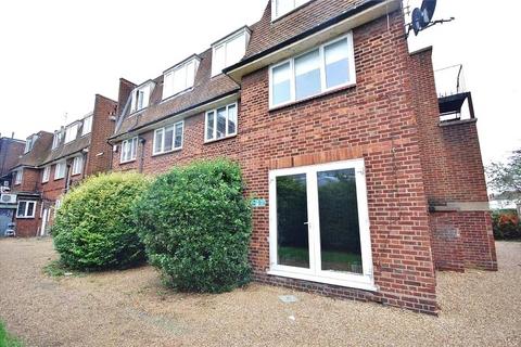 2 bedroom apartment to rent, Victoria Road, Romford, Essex, RM1