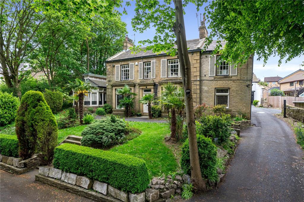Fairfield, Town Lane, Bradford, West Yorkshire 5 bed detached house for