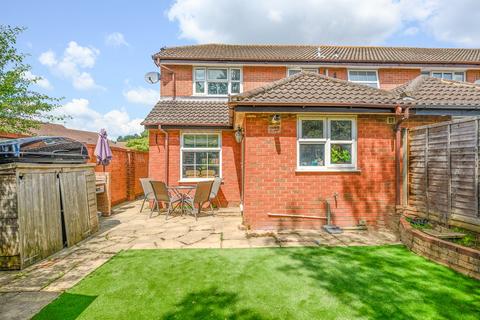 3 bedroom end of terrace house for sale, Thorneycroft Close, Walton-on-Thames, KT12