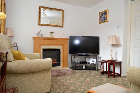 32 Avon Street, Oldham, OL8 1XW
