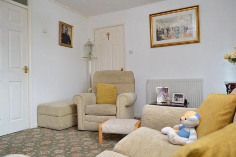 32 Avon Street, Oldham, OL8 1XW