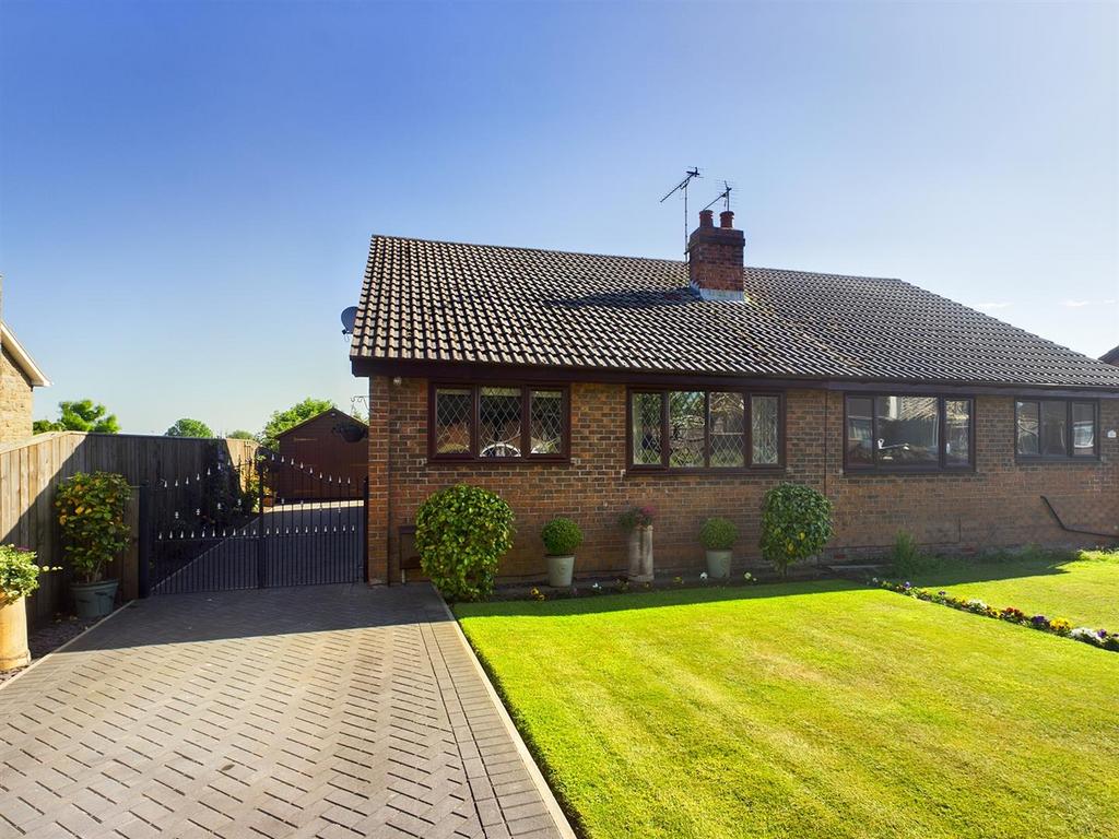 Green Lane, Bempton 2 bed semidetached bungalow for sale £210,000