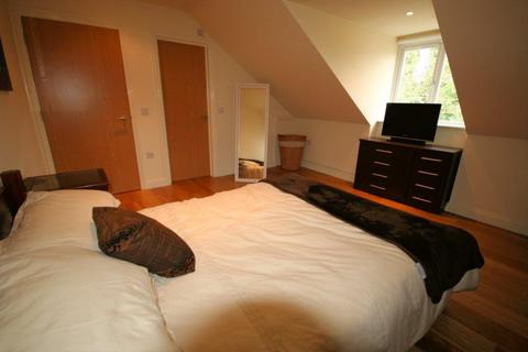 2 bedroom apartment to rent, Watling Street, Radlett