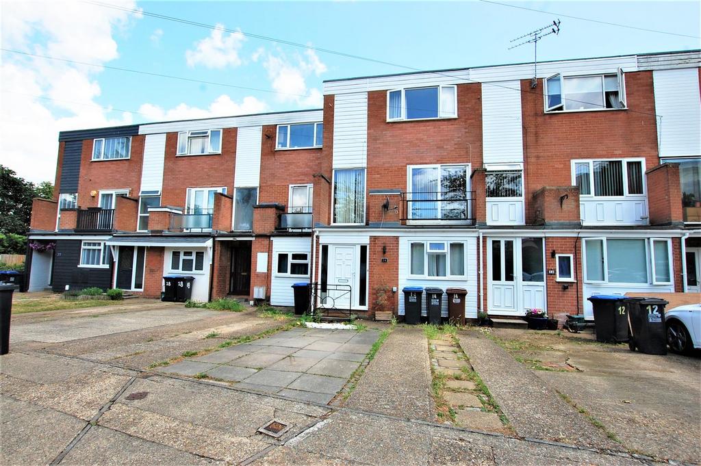 Bull Stag Green, Hatfield 4 bed townhouse £425,000