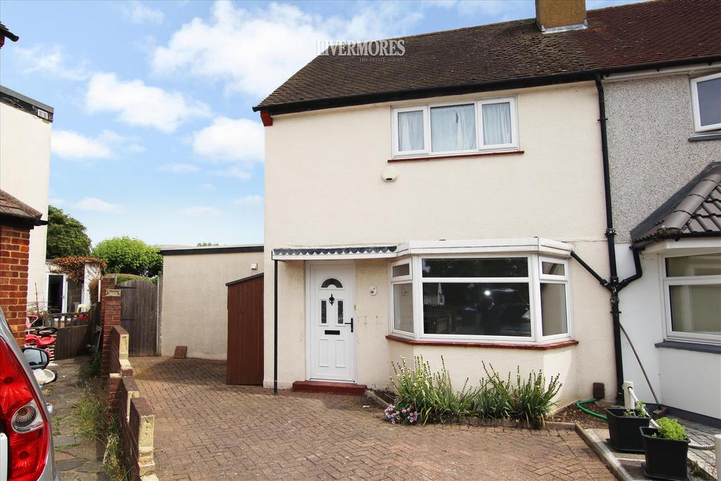 Cray Close, Crayford 3 bed semidetached house to rent £1,800 pcm (£