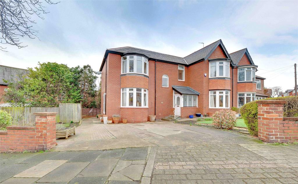 Valley Drive, Low Fell, Gateshead, NE9 4 bed semidetached house for