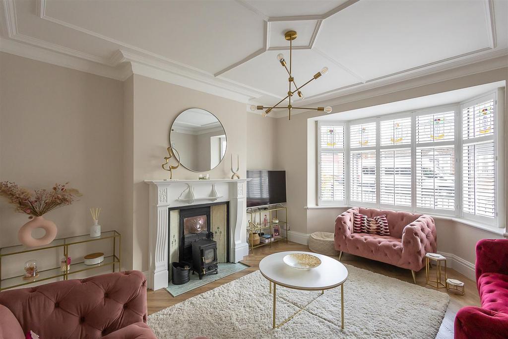 Fenham Hall Drive, Fenham, Newcastle upon Tyne 4 bed terraced house for