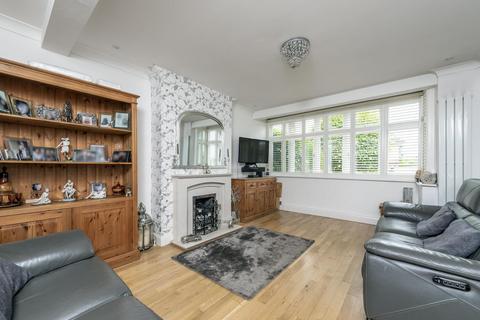 26 Station Avenue, Epsom, KT19 9UH