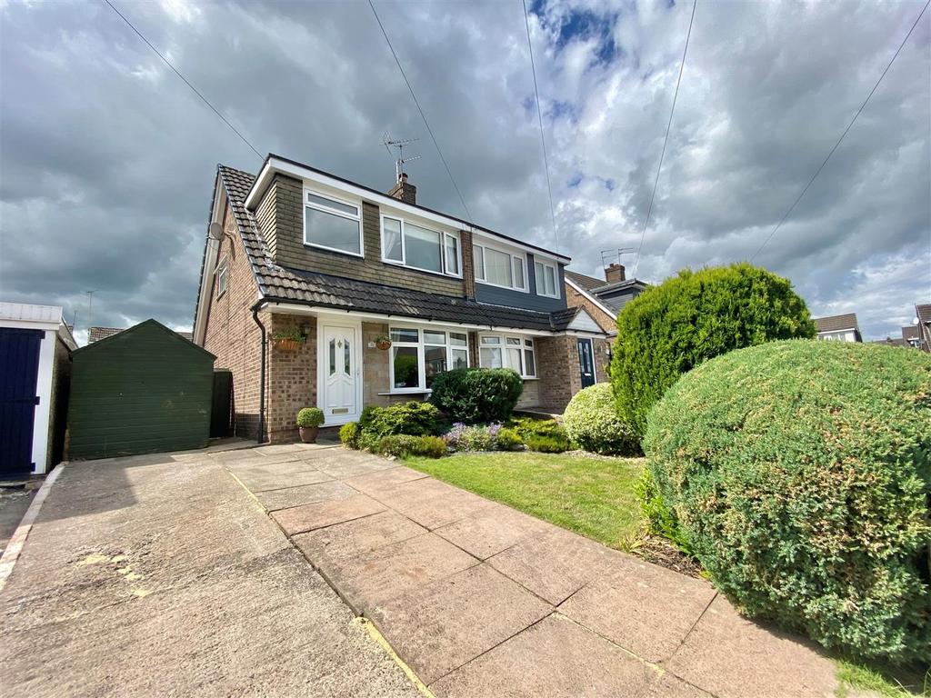 Hardwick Drive, Macclesfield 3 bed semidetached house £235,000