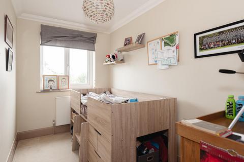 70 Hazon Way, Epsom, KT19 8HN