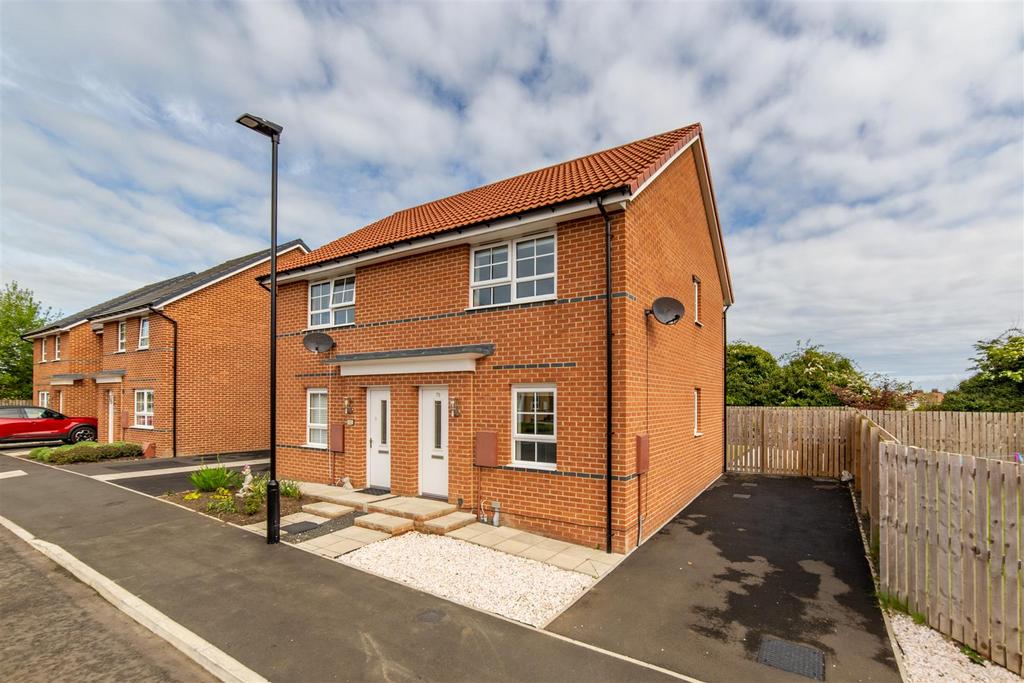Ascot Drive, North Gosforth, Newcastle Upon Tyne 2 bed semidetached