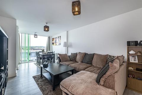 Flat 50, Jubilee House Station Approach, Epsom, KT19 8EU