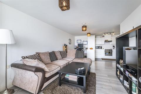 Flat 50, Jubilee House Station Approach, Epsom, KT19 8EU