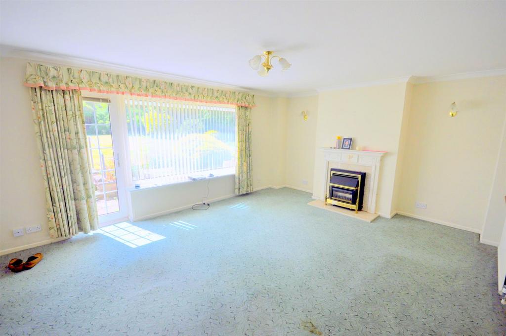 Willingdon Park Drive, West Hampden Park, Eastbourne 2 bed detached bungalow for sale £499,950