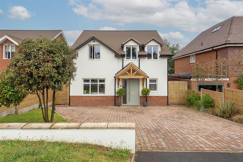 Townsend Lane, Harpenden 4 bed detached house for sale £1,595,000