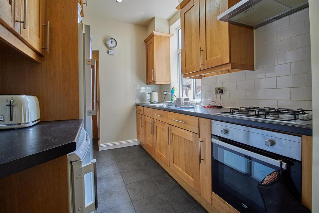 Factory Road, Hinckley 3 bed terraced house £185,000