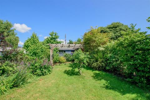 5 Broadclose Road, Sticklepath, Barnstaple, EX31 2DN