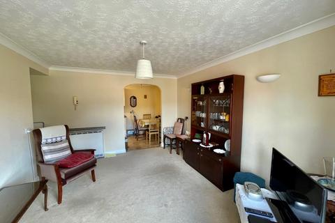 2 bedroom apartment for sale, Princess Court, Malton