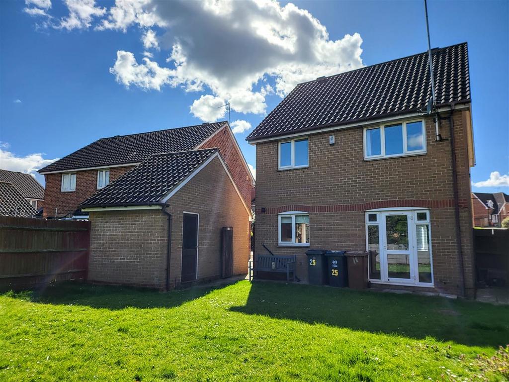 Saffron Meadow, Standon, Herts 3 bed detached house £500,000