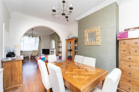38 Clitherow Avenue, London, W7 2BH
