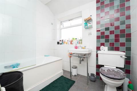38 Clitherow Avenue, London, W7 2BH