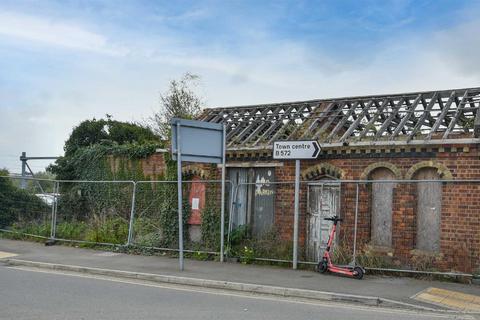 Detached house for sale, Midland Road, Wellingborough