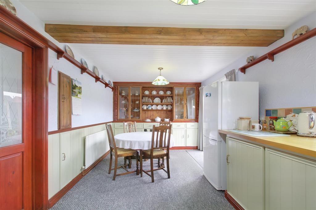Kitchen 4 .jpeg