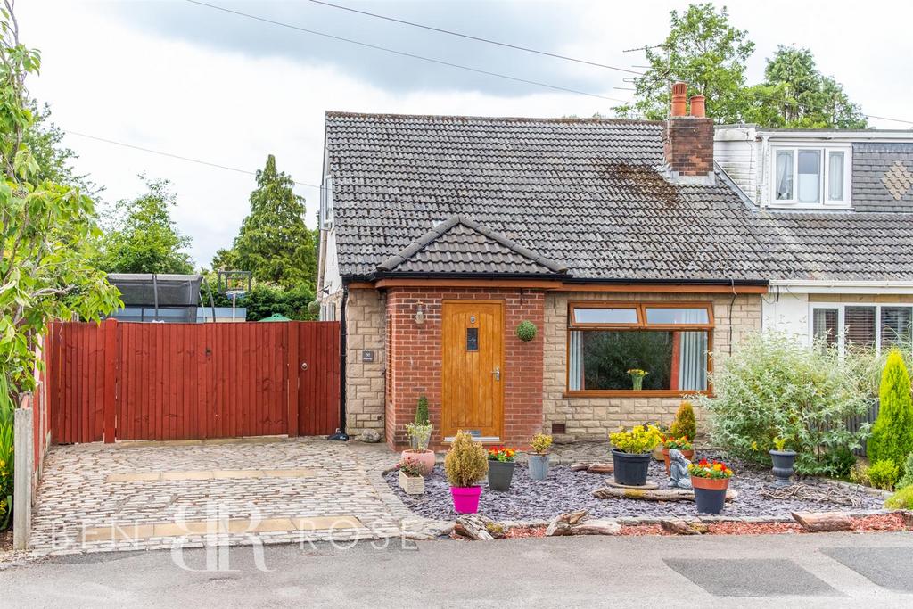 Kingsway, Euxton, Chorley 3 bed semidetached bungalow for sale £209,995