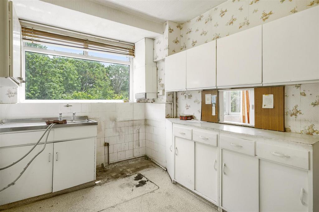 33 St. Andrews Avenue - LEw O0 Dock Jyjj Jn Nw C23.jpg