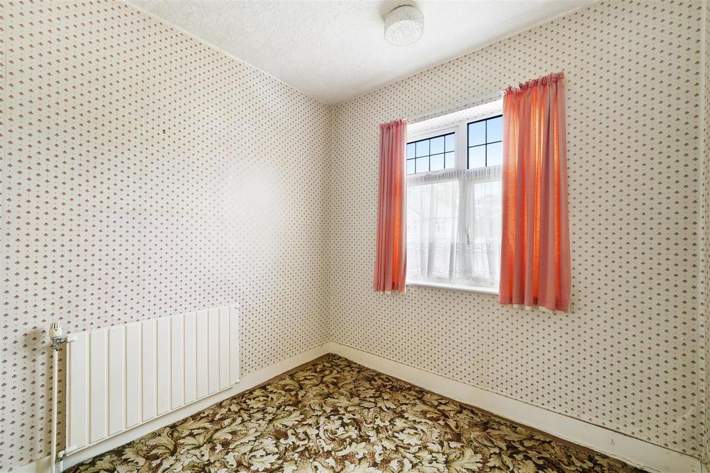 33 St. Andrews Avenue - l Wzu VYGqfp R8 Dmk8y OI0.jpg