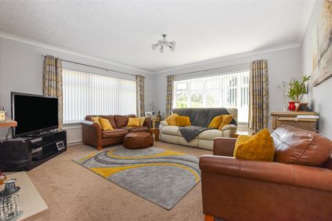 33 Braids Walk, Kirk Ella, Hull, HU10 7PB