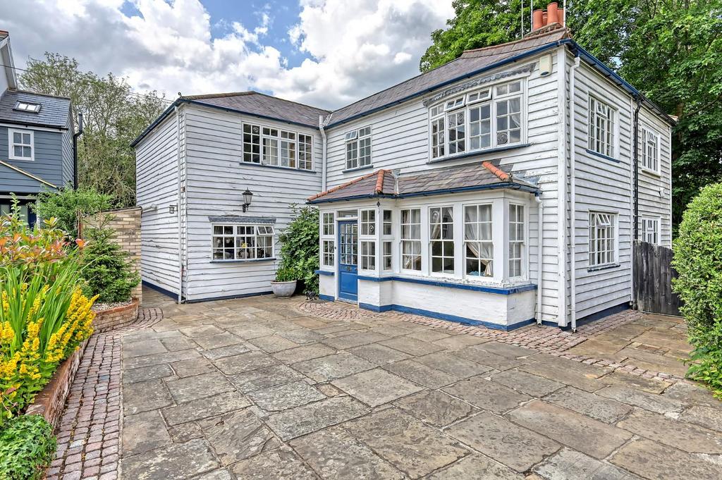 Baldwins Hill, Loughton 3 bed semidetached house for sale £875,000