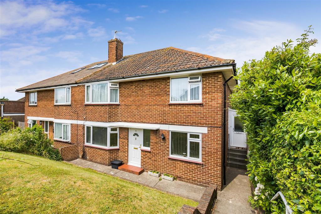 Carden Hill, Brighton 2 bed flat £300,000