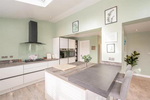 16 Bourne Street, Woodsetton, Dudley, DY3 1AF