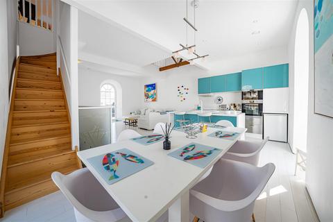 2, Ebenezer Chapel West End, Marazion, TR17 0EL