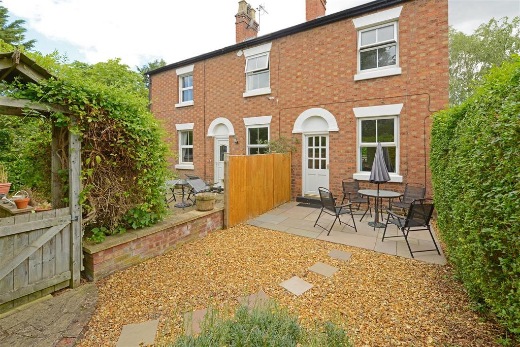 Brook Gardens, Belle Vue, Shrewsbury 2 bed end of terrace house for