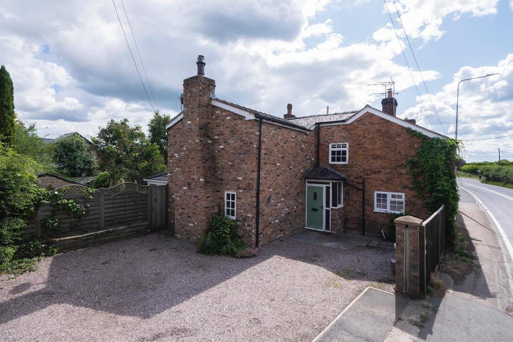 Tarporley Road, Duddon 3 bed semidetached house for sale £369,000