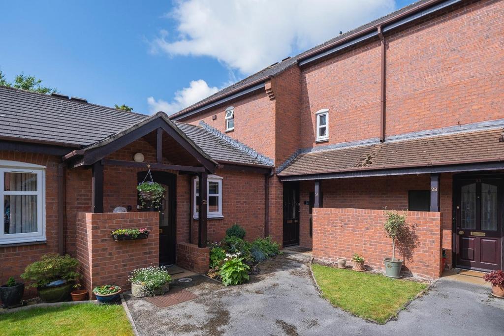 Rathbone Park, Tarporley 2 bed apartment for sale £145,000
