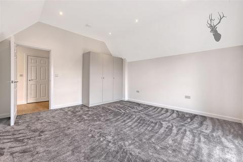 1 bedroom flat to rent, Westbury Lane, Buckhurst Hill IG9