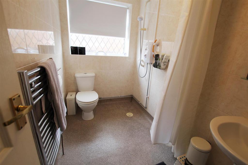 21 charles drive 103.JPG