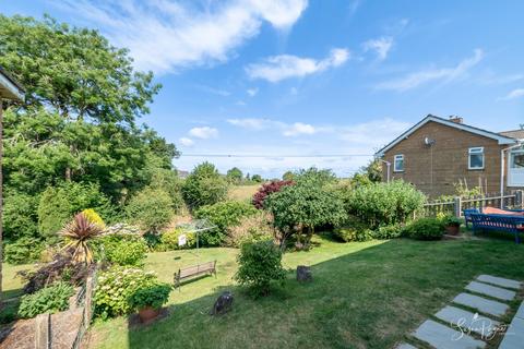 2 bedroom detached bungalow for sale, *CHAIN FREE* Yarborough Road, Wroxall