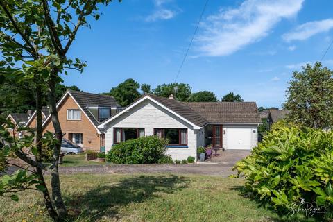 2 bedroom detached bungalow for sale, *CHAIN FREE* Yarborough Road, Wroxall