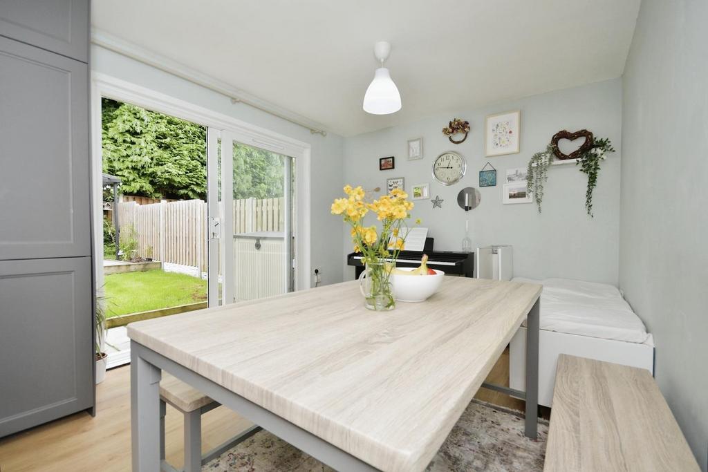 Dining kitchen
