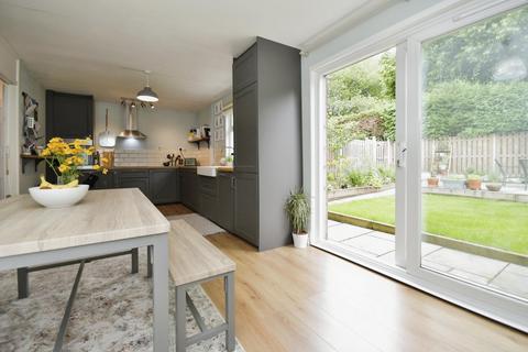 60 Hazlebarrow Drive, Sheffield, S8 8AS