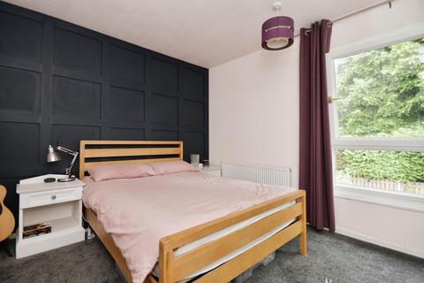 60 Hazlebarrow Drive, Sheffield, S8 8AS