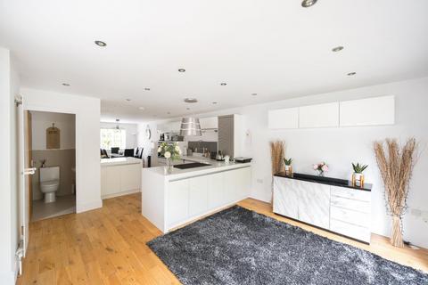 6 Oak Ridge, Wetherby, LS22 6GT