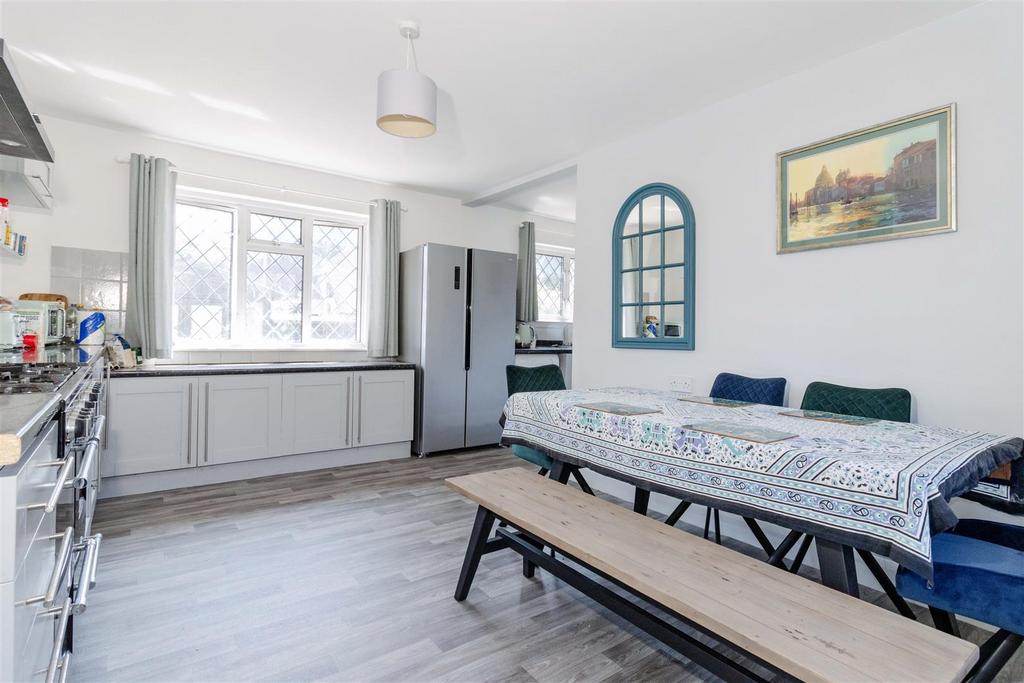 Offington Drive, Worthing 4 bed detached house for sale £725,000