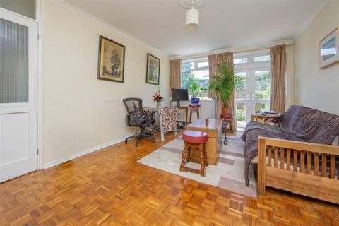 2 bedroom flat for sale - Highgate Road, Dartmouth Park NW5