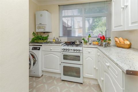 2 bedroom flat for sale, Highgate Road, Dartmouth Park NW5