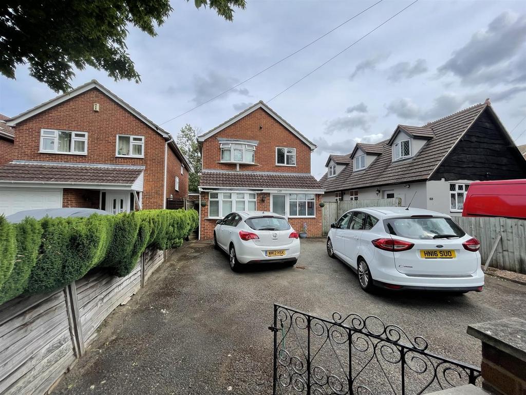 Village Road, Cheltenham 4 bed detached house for sale £410,000